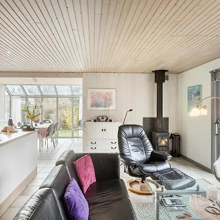 4 Bedroom Amazing In Idestrup Holiday home *
