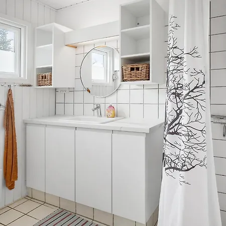 Feriehus Fantastisk Hus I Idestrup Med Sauna *