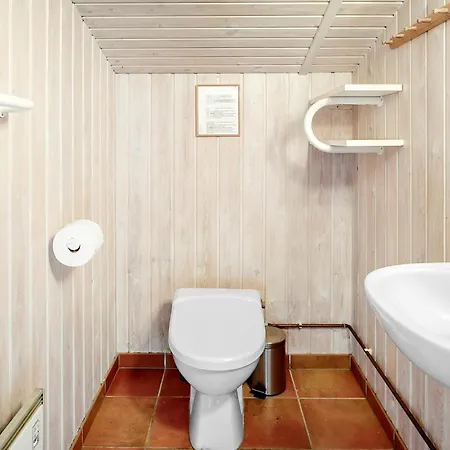 Fantastisk Hus I Idestrup Med Sauna Feriehus Bøtø By